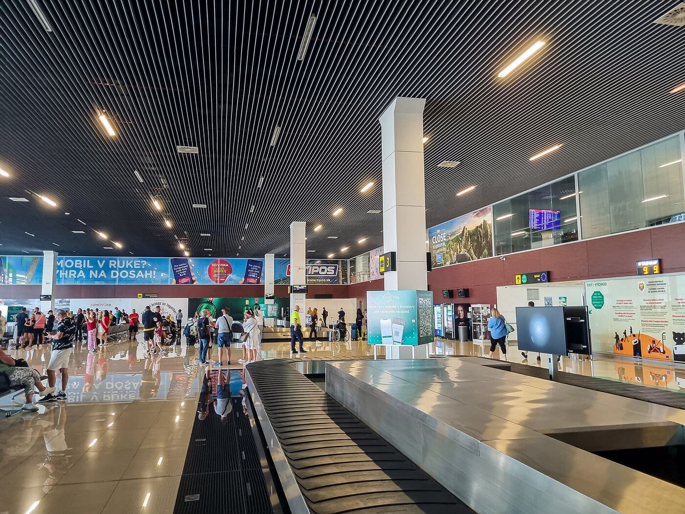 bratislava airport terminal