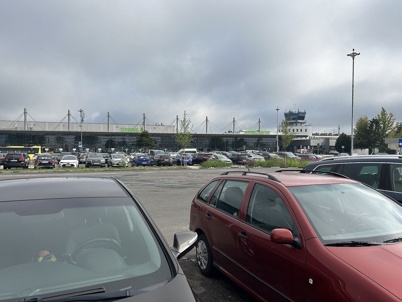 katowice airport terminal winter