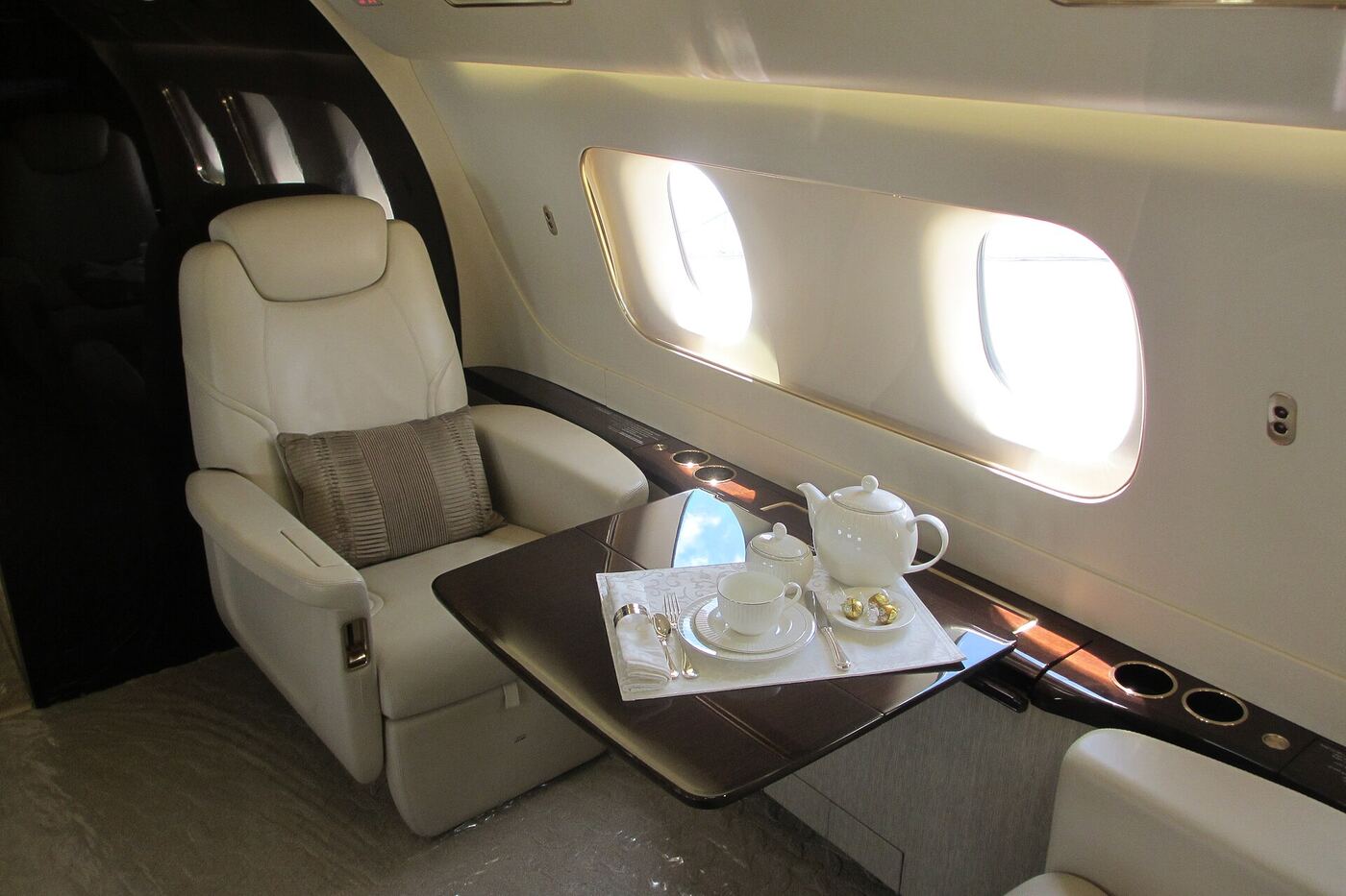 airplane cabin seats aisle