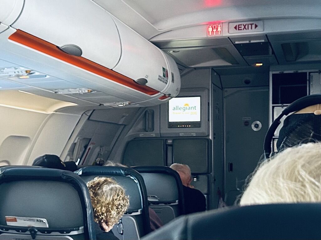 flight attendant cabin crew